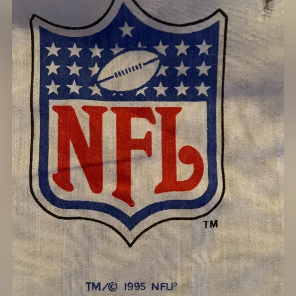 Vintage NFL Football Teams Spell Out Shield Twin Size Flat Bed Sheet 1995 - Picture 4 of 10